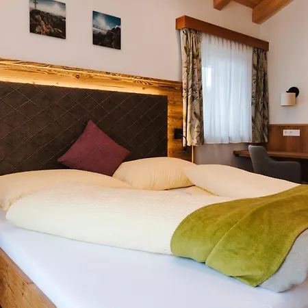 Haufhof , Bei Schladming * Haus im Ennstal